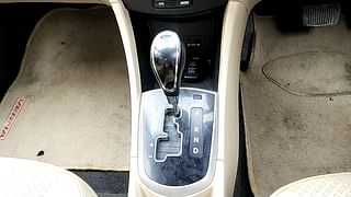 Used 2013 Hyundai Verna [2011-2015] Fluidic 1.6 VTVT SX Opt AT Petrol Automatic interior GEAR  KNOB VIEW