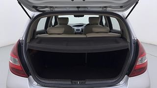 Used 2011 Hyundai i20 [2008-2012] Asta 1.4 AT Petrol Automatic interior DICKY INSIDE VIEW