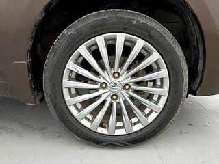 Used 2015 Maruti Suzuki Ciaz [2014-2017] ZXI+ Petrol Manual tyres RIGHT FRONT TYRE RIM VIEW