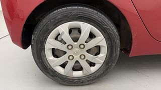 Used 2014 Hyundai Eon Magna 1.0l Petrol MT Petrol Manual tyres RIGHT REAR TYRE RIM VIEW