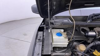 Used 2016 Renault Kwid [2015-2019] RXT Petrol Manual engine ENGINE RIGHT SIDE HINGE & APRON VIEW