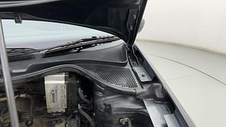Used 2019 Volkswagen Ameo [2016-2020] 1.0 Comfortline Petrol Petrol Manual engine ENGINE LEFT SIDE HINGE & APRON VIEW