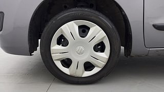 Used 2014 Maruti Suzuki Wagon R 1.0 [2010-2019] VXi Petrol Manual tyres LEFT FRONT TYRE RIM VIEW