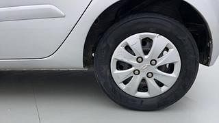 Used 2011 Hyundai i10 [2010-2016] Sportz AT Petrol Petrol Automatic tyres LEFT REAR TYRE RIM VIEW