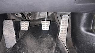 Used 2015 Hyundai Neo Fluidic Elantra [2012-2016] 1.8 SX MT VTVT Petrol Manual interior PEDALS VIEW