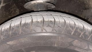 Used 2012 Hyundai i10 [2010-2016] Sportz 1.2 Petrol Petrol Manual tyres RIGHT FRONT TYRE TREAD VIEW