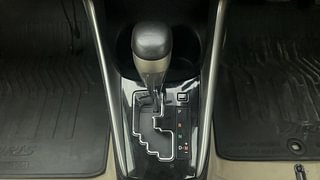 Used 2018 Toyota Yaris [2018-2021] VX CVT Petrol Automatic interior GEAR  KNOB VIEW