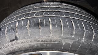 Used 2020 Maruti Suzuki Baleno [2019-2022] Alpha Petrol Petrol Manual tyres RIGHT FRONT TYRE TREAD VIEW