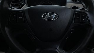 Used 2015 Hyundai Grand i10 [2013-2017] Asta AT 1.2 Kappa VTVT Petrol Automatic top_features Steering mounted controls