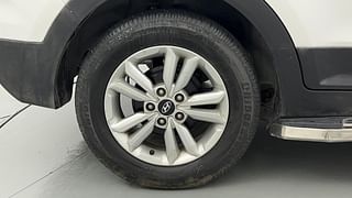 Used 2015 Hyundai Creta [2015-2018] 1.6 SX Plus Petrol Petrol Manual tyres RIGHT REAR TYRE RIM VIEW