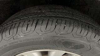 Used 2017 Maruti Suzuki S-Cross [2015-2017] Alpha 1.6 Diesel Manual tyres RIGHT FRONT TYRE TREAD VIEW