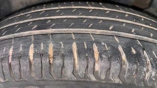 Used 2019 Maruti Suzuki Dzire [2017-2020] VXI Petrol Manual tyres LEFT REAR TYRE TREAD VIEW