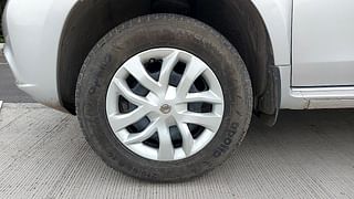 Used 2018 Nissan Terrano [2017-2020] XL (P) Petrol Manual tyres LEFT FRONT TYRE RIM VIEW