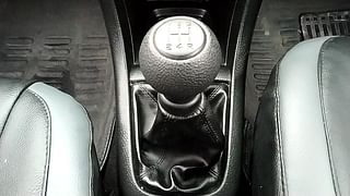 Used 2017 Maruti Suzuki Swift [2011-2017] LXi Petrol Manual interior GEAR  KNOB VIEW