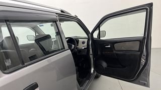 Used 2015 Maruti Suzuki Wagon R 1.0 [2010-2019] LXi Petrol Manual interior RIGHT FRONT DOOR OPEN VIEW