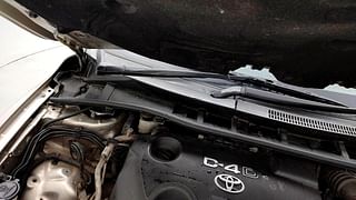 Used 2013 Toyota Corolla Altis [2011-2014] G Diesel Diesel Manual engine ENGINE RIGHT SIDE HINGE & APRON VIEW