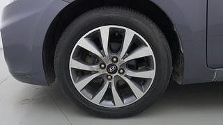 Used 2014 Hyundai Verna [2011-2015] Fluidic 1.6 CRDi SX Opt Diesel Manual tyres LEFT FRONT TYRE RIM VIEW