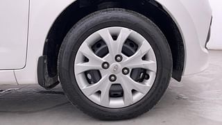 Used 2013 Hyundai Grand i10 [2013-2017] Magna 1.2 Kappa VTVT Petrol Manual tyres RIGHT FRONT TYRE RIM VIEW