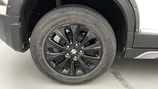 Used 2020 Maruti Suzuki Vitara Brezza [2020-2022] ZXI AT Petrol Automatic tyres RIGHT REAR TYRE RIM VIEW