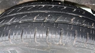 Used 2018 Renault Kwid [2015-2019] 1.0 RXT AMT Petrol Automatic tyres LEFT REAR TYRE TREAD VIEW