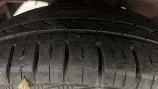 Used 2016 Hyundai Eon [2011-2018] Sportz Petrol Manual tyres RIGHT REAR TYRE TREAD VIEW