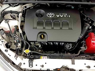 Used 2016 Toyota Corolla Altis [2014-2017] G Petrol Petrol Manual engine ENGINE RIGHT SIDE VIEW