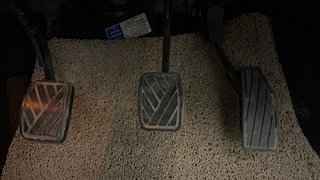 Used 2017 Maruti Suzuki Baleno [2015-2019] Zeta Petrol Petrol Manual interior PEDALS VIEW