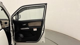 Used 2018 Maruti Suzuki Wagon R 1.0 [2013-2019] LXi CNG Petrol+cng Manual interior RIGHT FRONT DOOR OPEN VIEW
