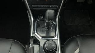 Used 2018 Tata Nexon [2017-2020] XZA Plus Dual Tone Roof AMT Petrol Petrol Automatic interior GEAR  KNOB VIEW