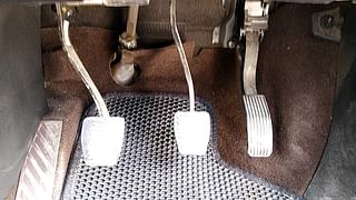 Used 2015 Mahindra XUV500 [2015-2018] W6 Diesel Manual interior PEDALS VIEW