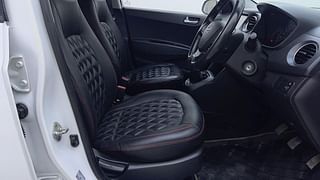Used 2018 Hyundai Grand i10 [2017-2020] Sportz 1.2 Kappa VTVT Dual Tone Petrol Manual interior RIGHT SIDE FRONT DOOR CABIN VIEW