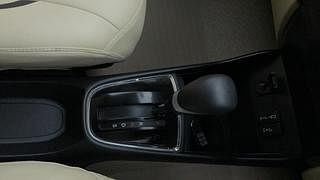 Used 2021 Honda Amaze 1.2 VX CVT i-VTEC Petrol Automatic interior GEAR  KNOB VIEW