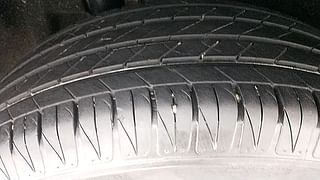 Used 2019 Maruti Suzuki Vitara Brezza [2016-2020] ZDi Diesel Manual tyres RIGHT REAR TYRE TREAD VIEW
