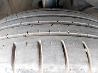 Used 2021 Maruti Suzuki Baleno [2019-2022] Alpha AT Petrol Petrol Automatic tyres RIGHT FRONT TYRE TREAD VIEW