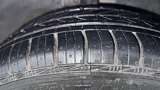 Used 2015 Ford Figo Aspire [2015-2019] Titanium 1.5 Ti-VCT AT Petrol Automatic tyres RIGHT FRONT TYRE TREAD VIEW
