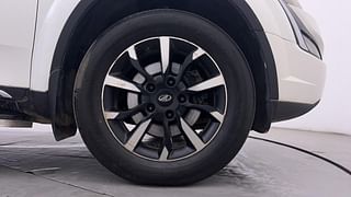 Used 2018 Mahindra XUV500 [2018-2021] W11 AT Diesel Automatic tyres RIGHT FRONT TYRE RIM VIEW