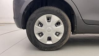 Used 2015 Maruti Suzuki Swift [2011-2017] VXi Petrol Manual tyres RIGHT REAR TYRE RIM VIEW