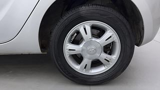 Used 2011 Hyundai i20 [2008-2012] Asta 1.4 AT Petrol Automatic tyres LEFT REAR TYRE RIM VIEW