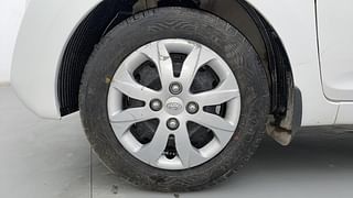 Used 2018 Hyundai Eon [2011-2018] Magna + Petrol Manual tyres LEFT FRONT TYRE RIM VIEW
