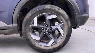 Used 2021 Hyundai Venue [2019-2022] SX Plus 1.0 Turbo DCT Petrol Automatic tyres LEFT REAR TYRE RIM VIEW