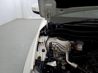 Used 2022 Maruti Suzuki Vitara Brezza [2020-2022] ZXI Plus AT Petrol Automatic engine ENGINE RIGHT SIDE HINGE & APRON VIEW