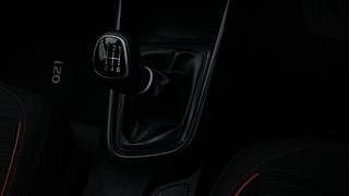 Used 2021 Hyundai New i20 Asta (O) 1.5 MT Dual Tone Diesel Manual interior GEAR  KNOB VIEW