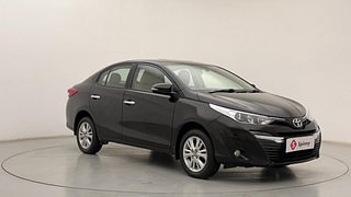 Used 2018 Toyota Yaris [2018-2021] VX CVT Petrol Automatic exterior RIGHT FRONT CORNER VIEW
