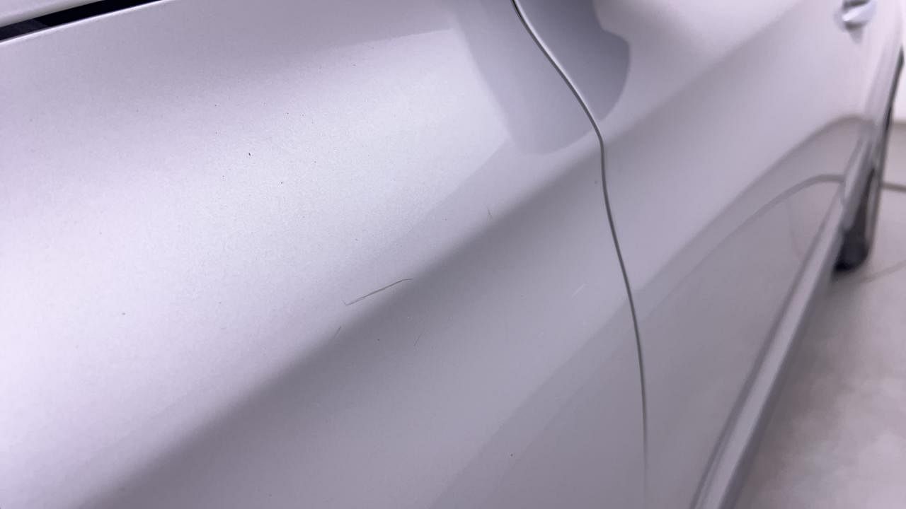 Used 2015 Hyundai Elite i20 [2014-2018] Asta 1.2 (O) Petrol Manual dents MINOR SCRATCH