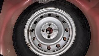 Used 2011 Maruti Suzuki Swift [2011-2017] LXi Petrol Manual tyres SPARE TYRE VIEW