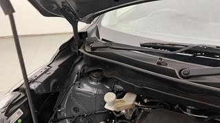 Used 2022 Maruti Suzuki XL6 Alpha Plus MT Petrol Petrol Manual engine ENGINE RIGHT SIDE HINGE & APRON VIEW