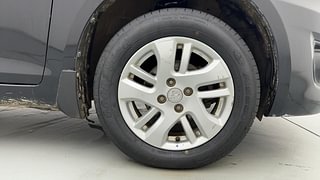Used 2013 Maruti Suzuki Swift Dzire ZXI Petrol Manual tyres RIGHT FRONT TYRE RIM VIEW