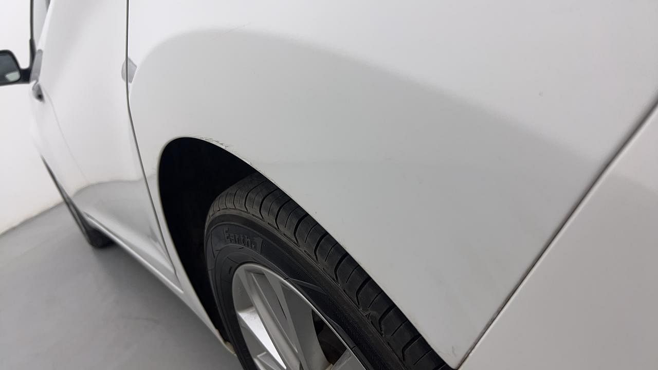 Used 2015 Hyundai Neo Fluidic Elantra [2012-2016] 1.8 SX MT VTVT Petrol Manual dents MINOR DENT