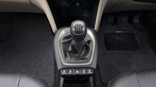 Used 2019 Hyundai New Santro 1.1 Sportz MT Petrol Manual interior GEAR  KNOB VIEW