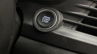Used 2022 Hyundai New i20 Asta (O) 1.0 Turbo DCT Petrol Automatic top_features Keyless start